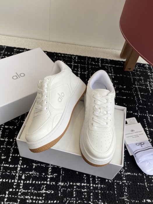 Sneakers women's фото 5