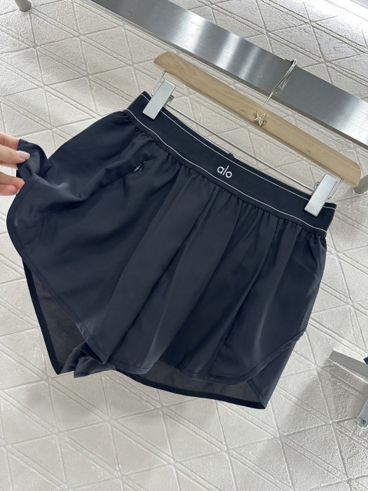 Shorts women's фото 6