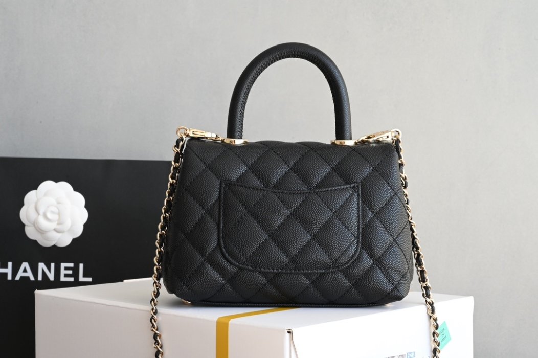 Сумка Chanel Coco Handle з зернистої шкіри фото 2