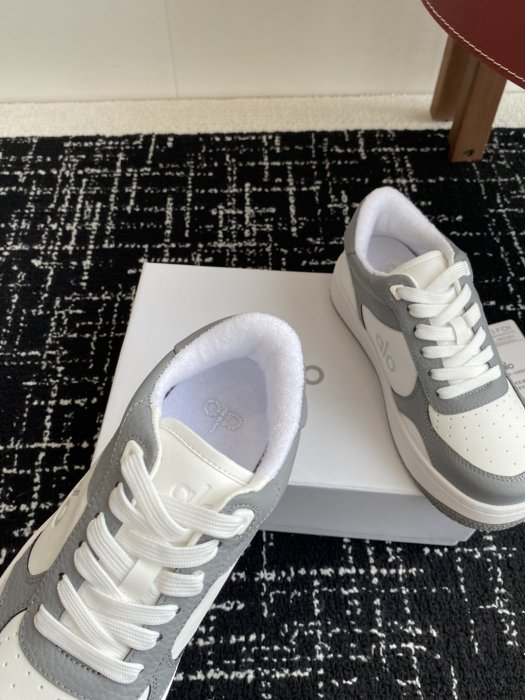 Кроссовки женские фото 8