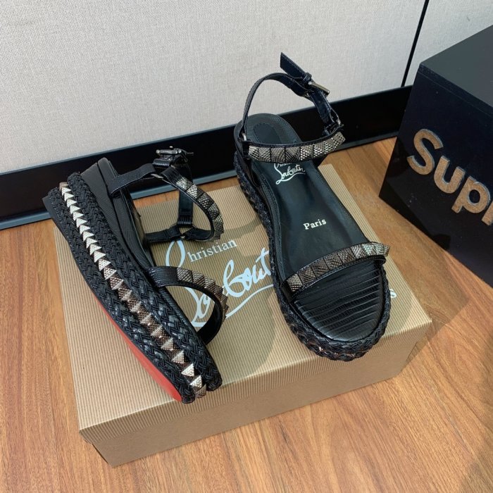 Сандалии женские