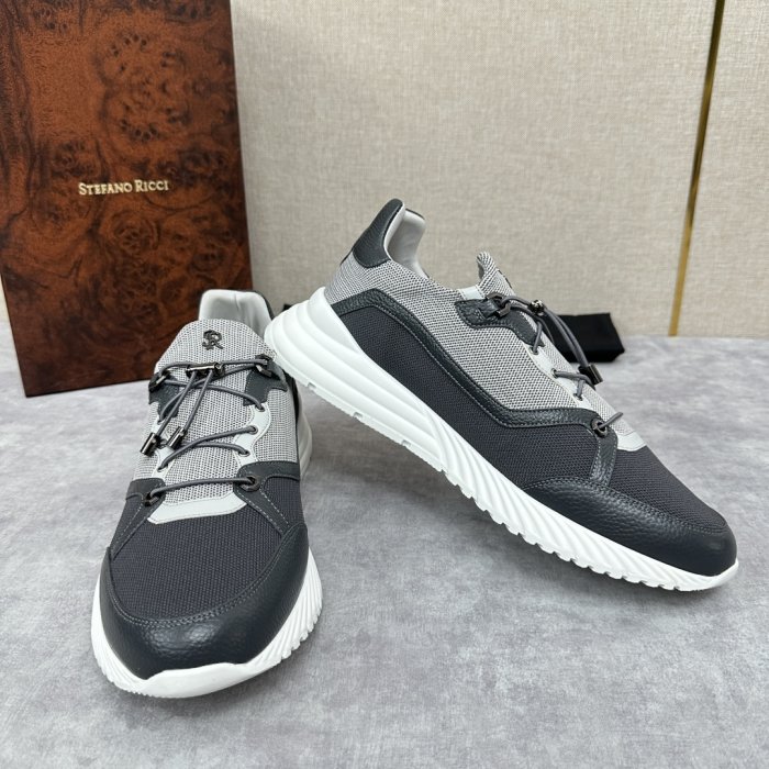 Кросівки фото 7