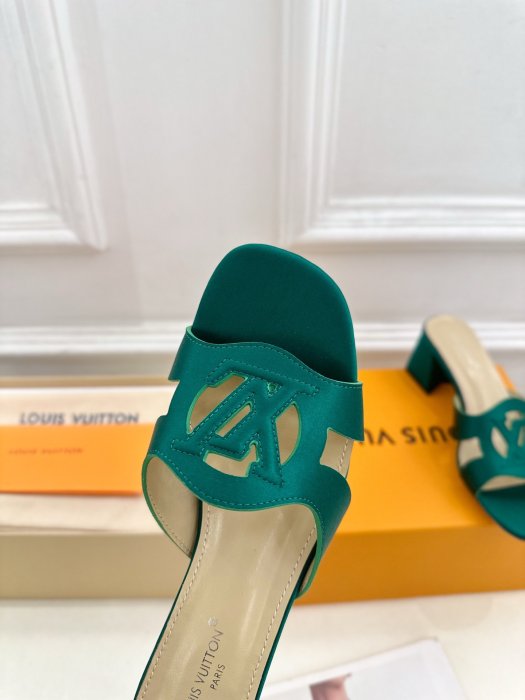 Босоножки фото 6