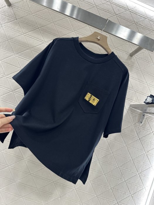 T-shirt women's фото 6