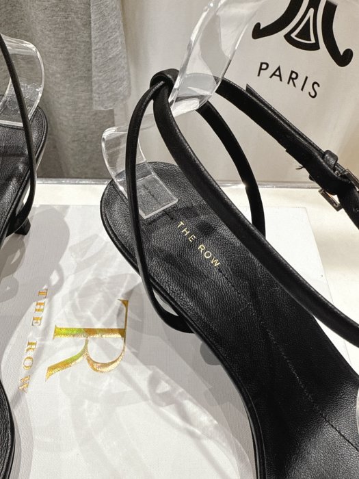 Босоніжки фото 7