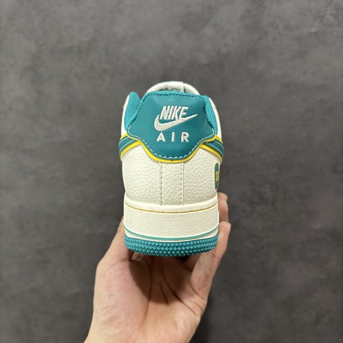 Кроссовки Nike Air Force 1 '07 Low фото 4