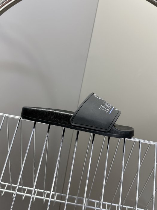 Шлепанцы фото 5