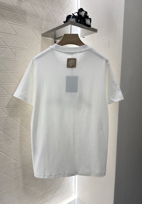 T-shirt women's фото 2