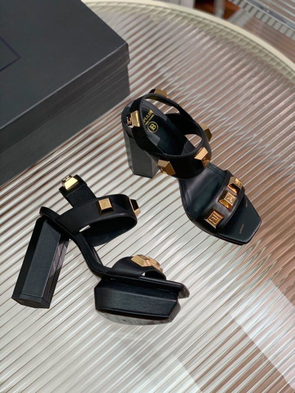 Sandals on high heel and platform, black фото 3