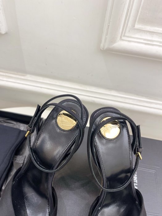 Босоножки фото 8