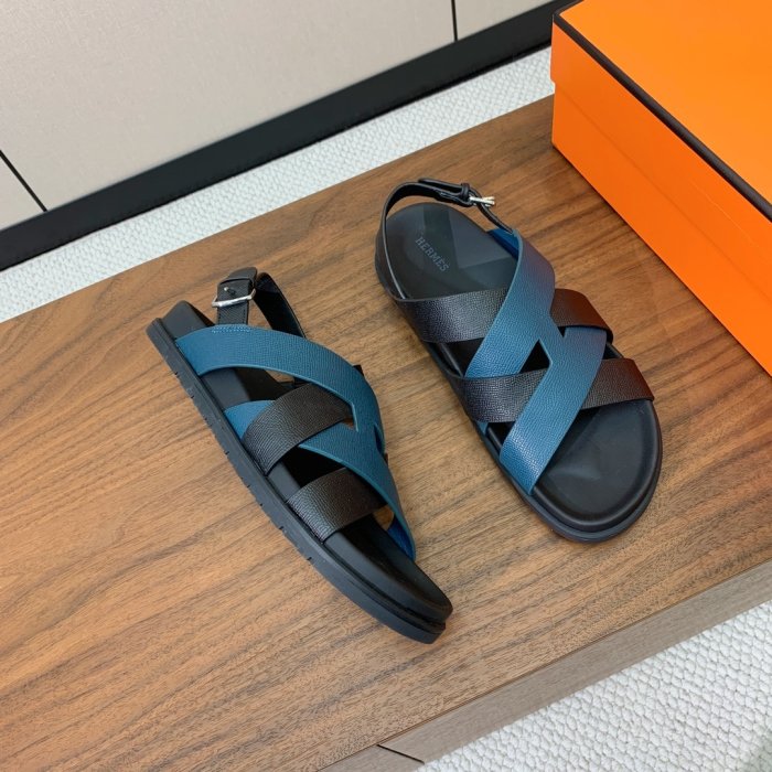 Сандалі жіночі фото 4