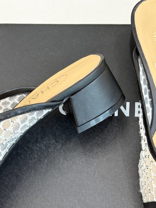 Босоножки фото 6