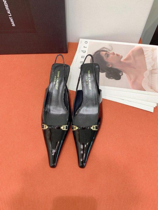 Босоножки фото 3