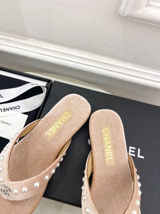 Шлепанцы фото 8