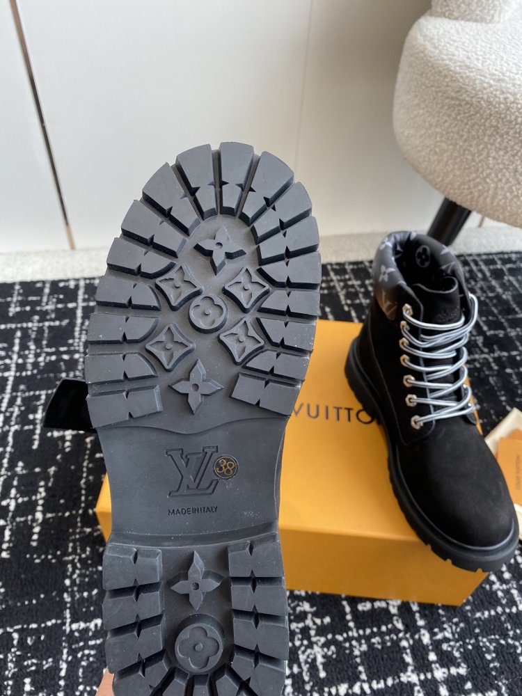 Ботинки женские Louis Vuitton x Timberland фото 9
