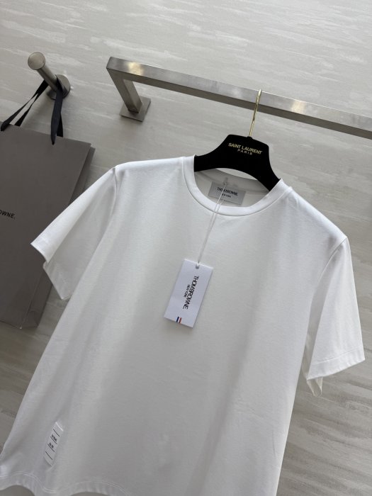 Футболка жіноча фото 6