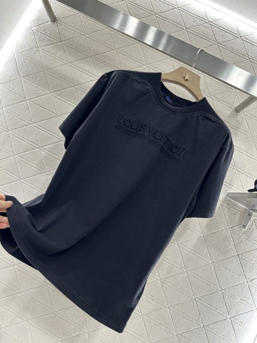 T-shirt women's фото 6