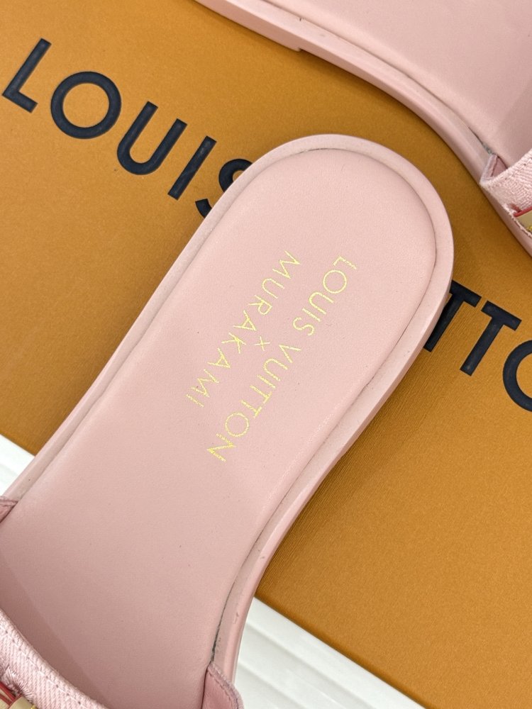 Шлепанцы женские фото 8