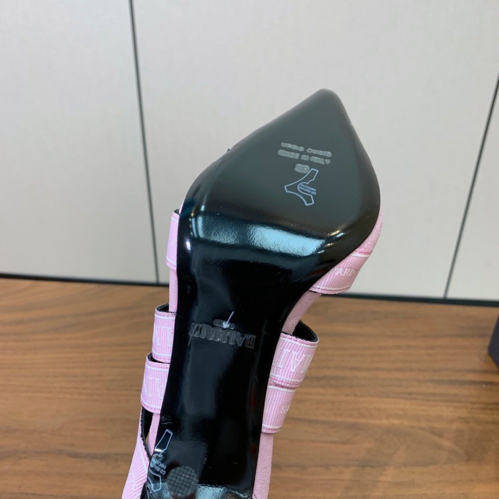 Босоножки фото 8