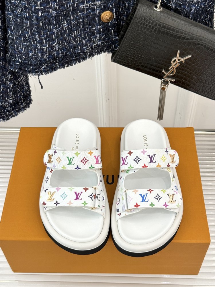 Шльопанці жіночі фото 4