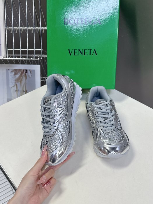 Кроссовки фото 4