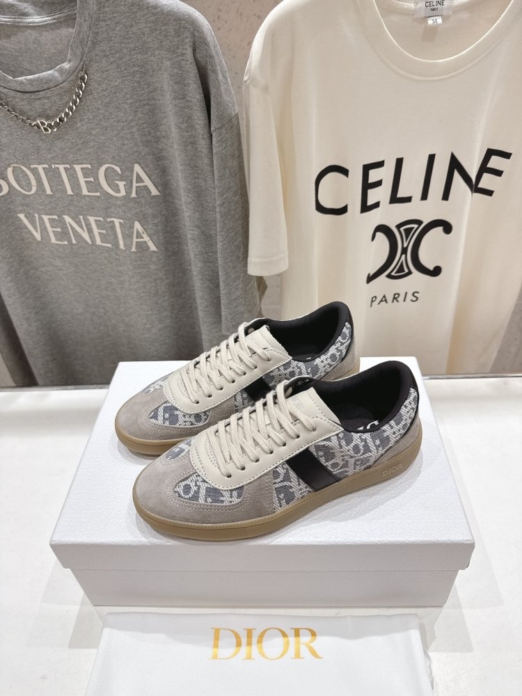 Кросівки жіночі фото 3