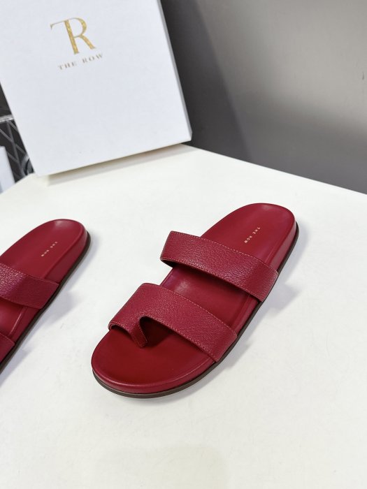 Шлепанцы фото 3