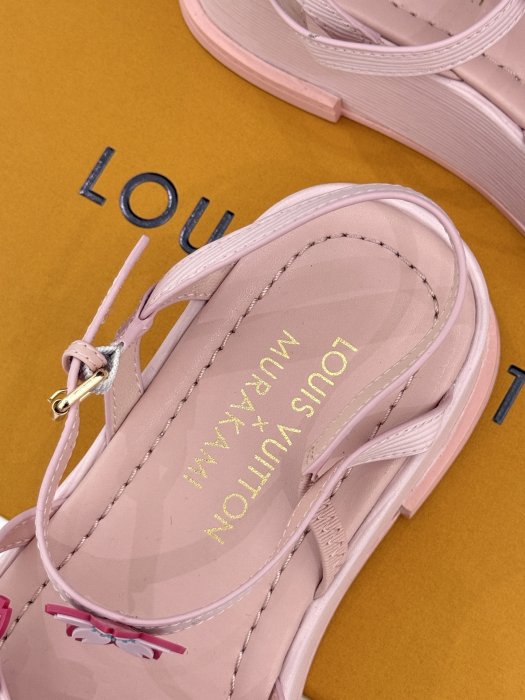 Сандалі жіночі фото 8