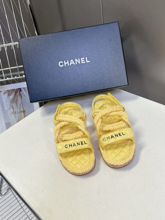 Сандалии женские фото 2