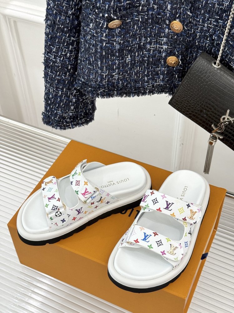 Шльопанці жіночі фото 2