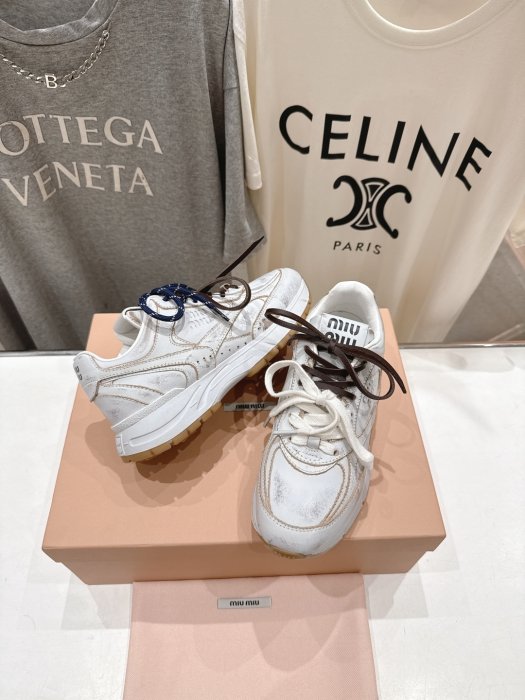 Кроссовки фото 5