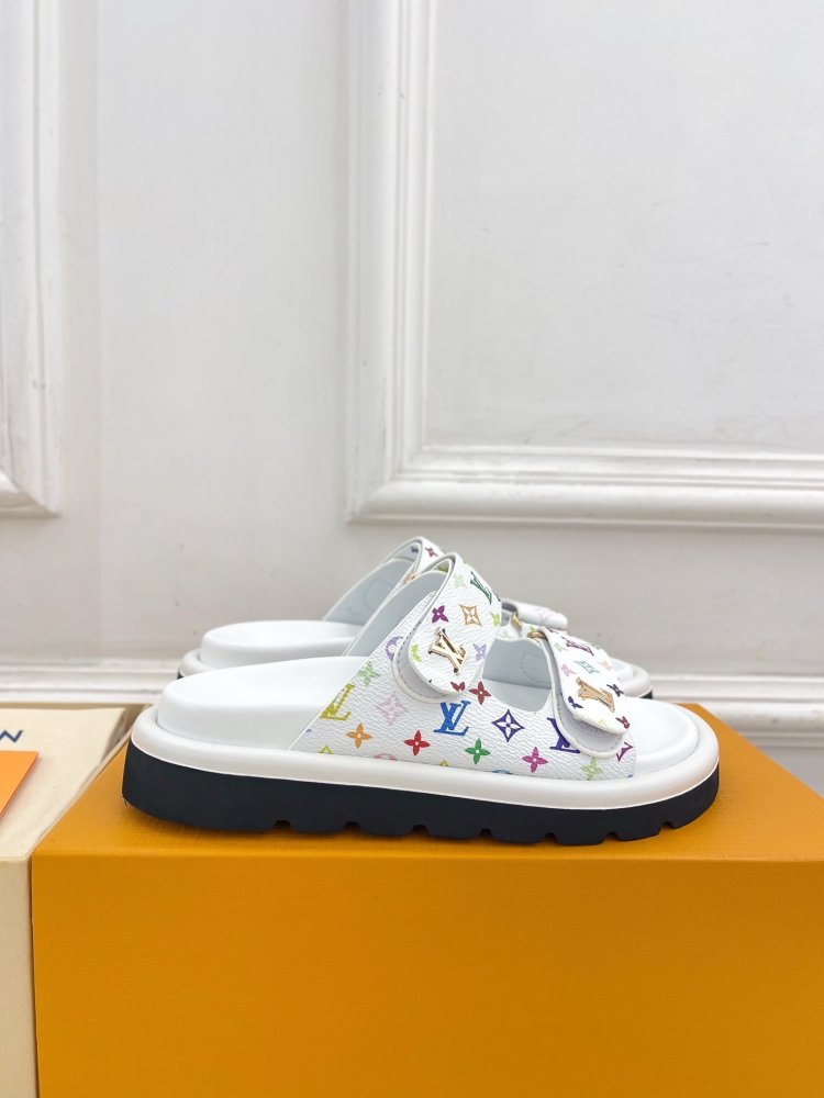 Шльопанці жіночі фото 4