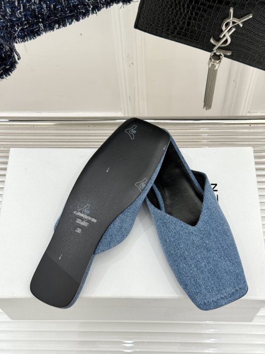 Шльопанці жіночі фото 9