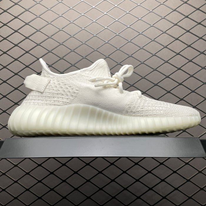 Кроссовки Yeezy Boost 350V2 фото 3