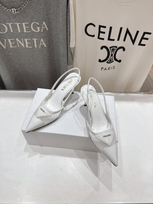 Босоножки фото 2