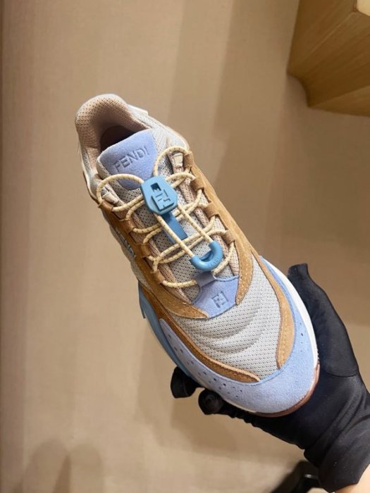 Кроссовки фото 6