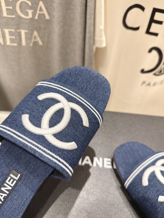 Шлепанцы фото 7