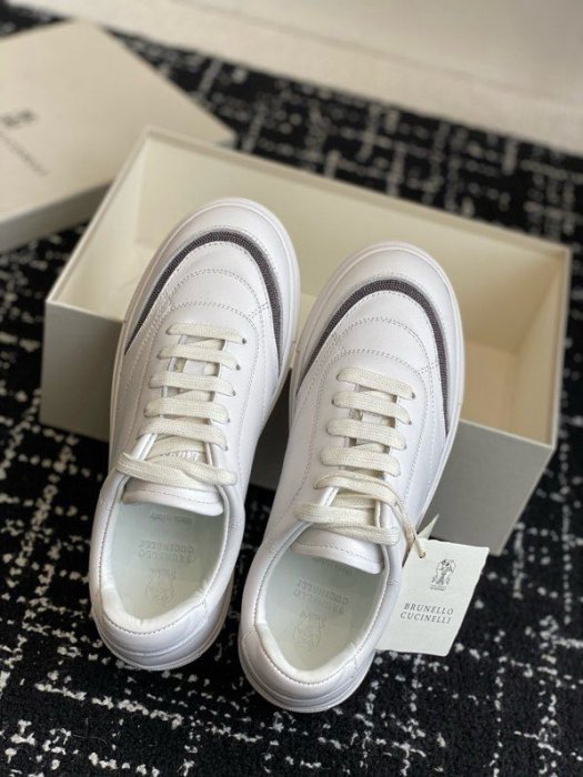 Sneakers фото 4