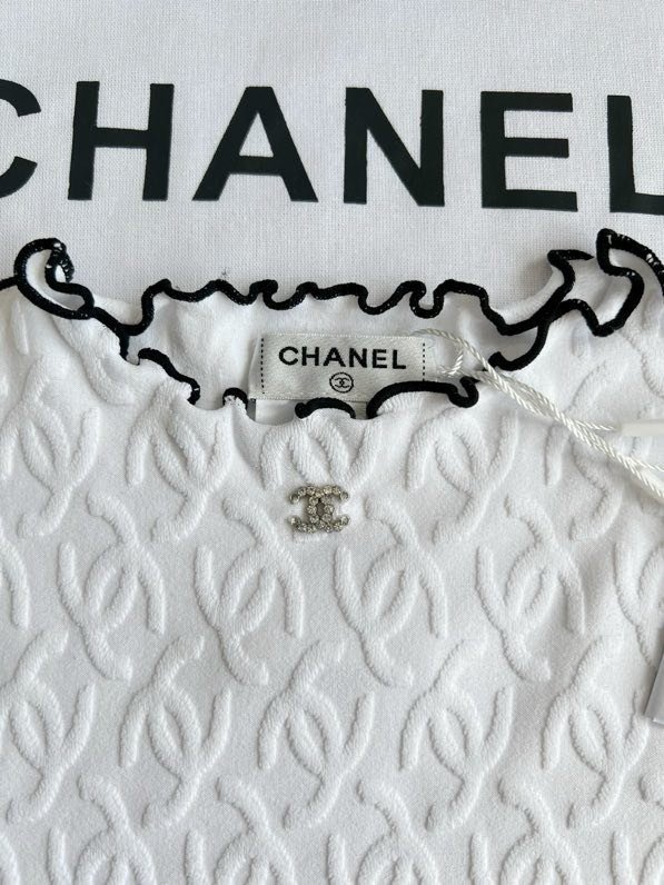 Футболка жіноча фото 7