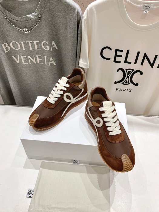 Кроссовки женские фото 2