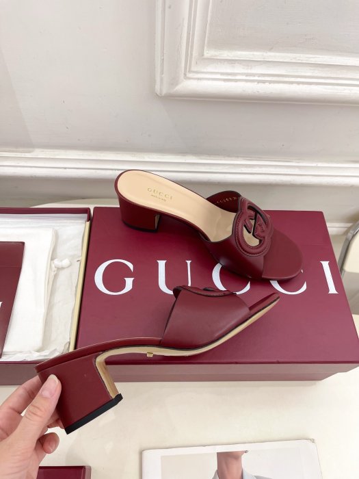 Босоножки фото 4