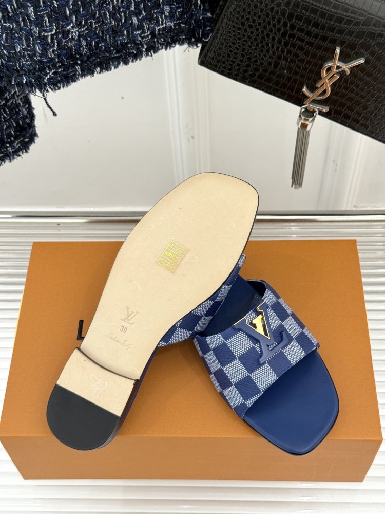 Шлепанцы женские фото 9