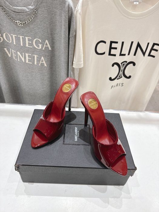 Босоножки фото 2