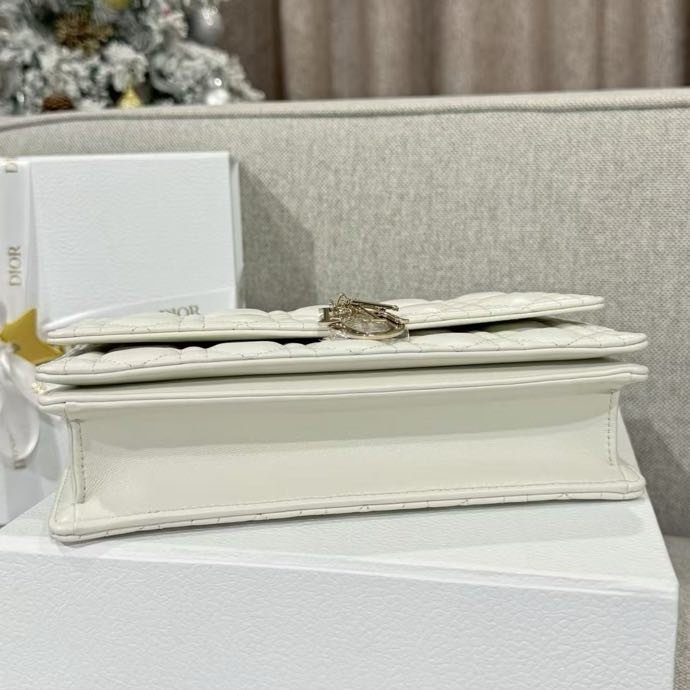 A bag Miss Dior leather women's 24 cm фото 6