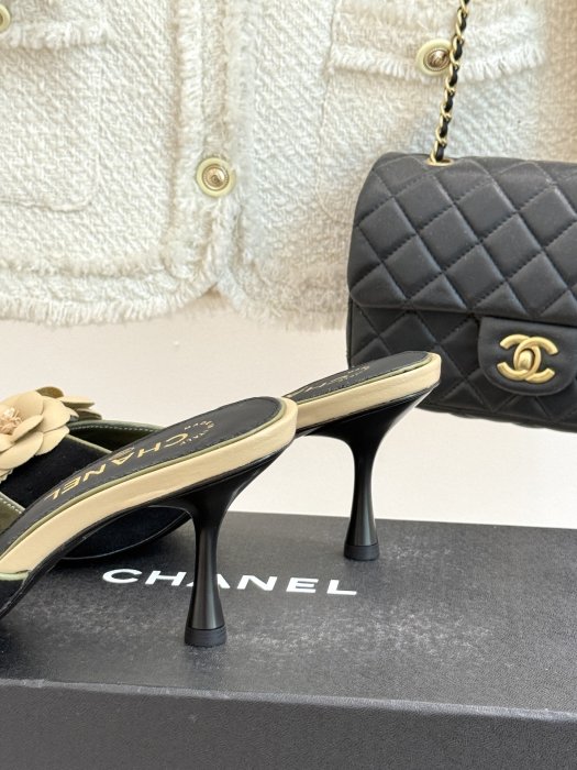 Босоножки фото 6