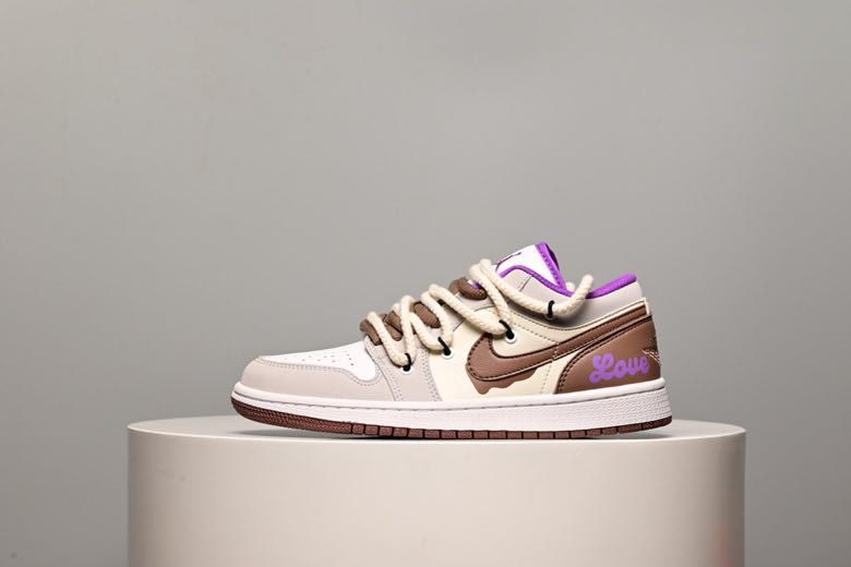 Кроссовки Air Jordan 1 Low фото 4