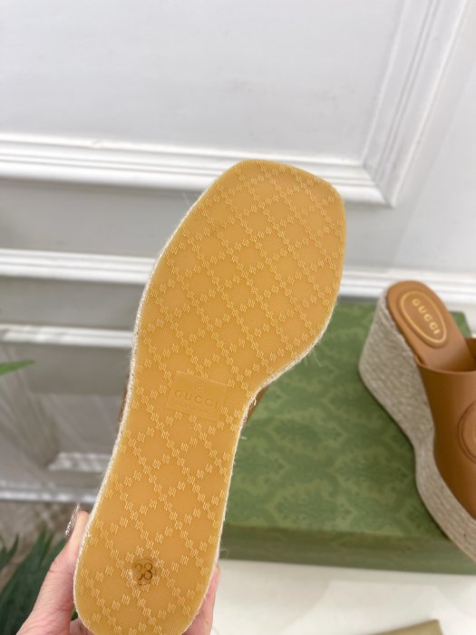 Босоножки фото 9