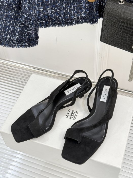 Босоножки фото 2