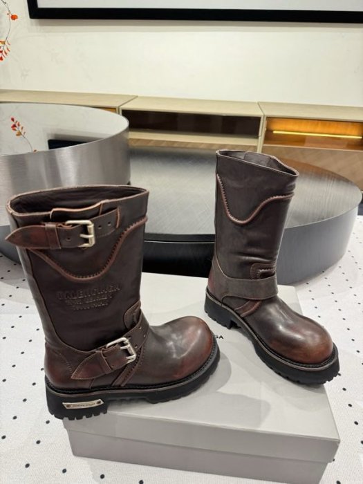 Boots women's leather фото 7