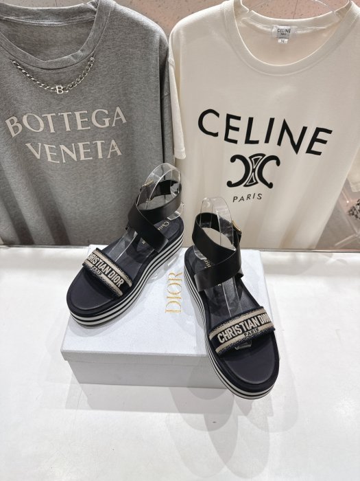 Sandals women's фото 2